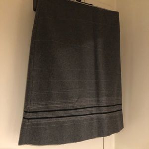 Tahari wool skirt, usable perfect for autumn and winter, worn twice